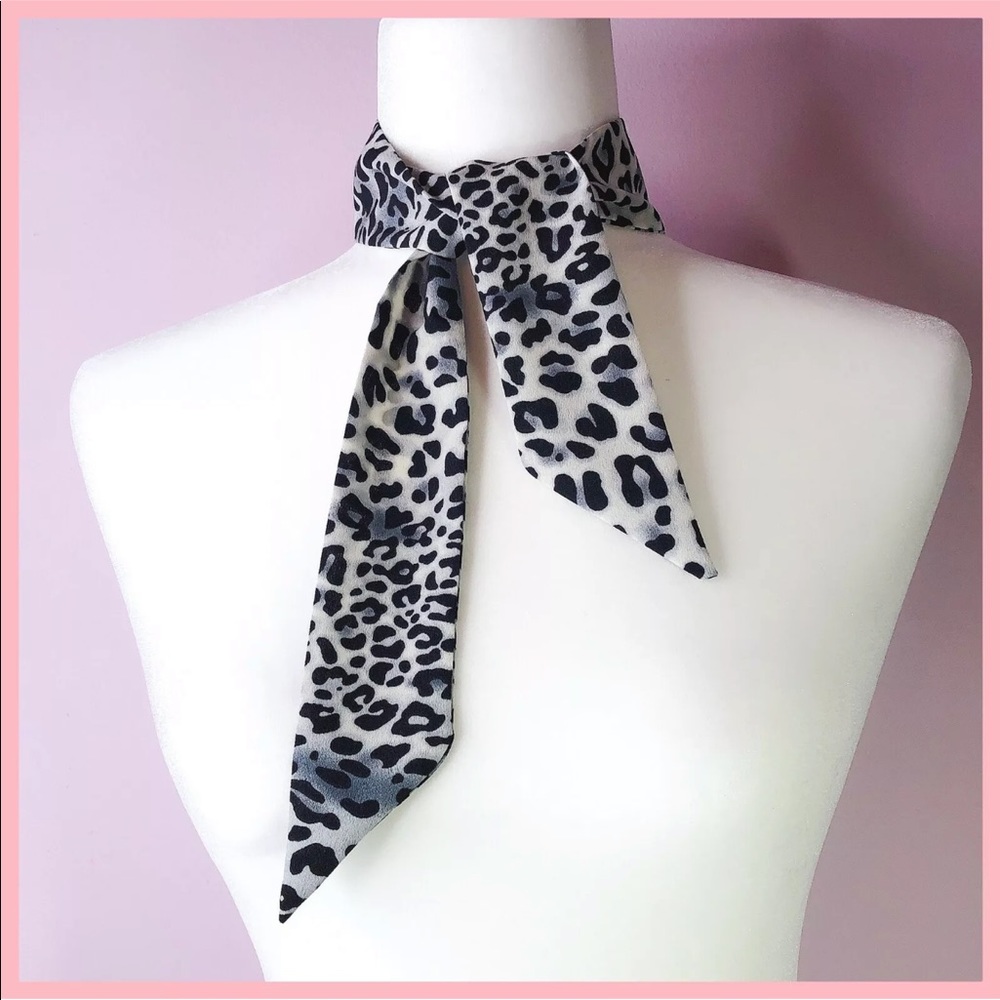 Skinny Short Gray Leopard Print Polyester Small Bag Ribbon Neck Scarf / NEW